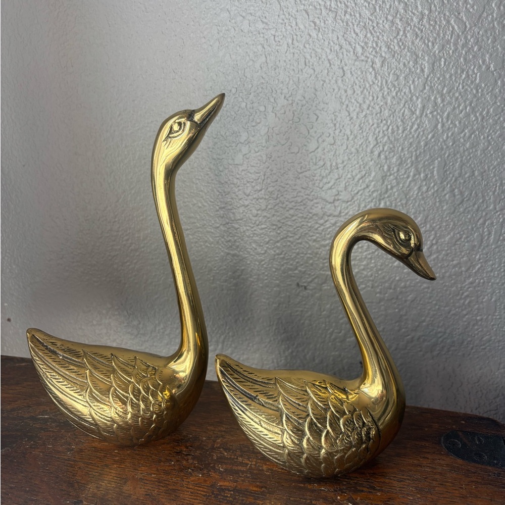 ❌SOLD❌Vintage Gold Brass Swans